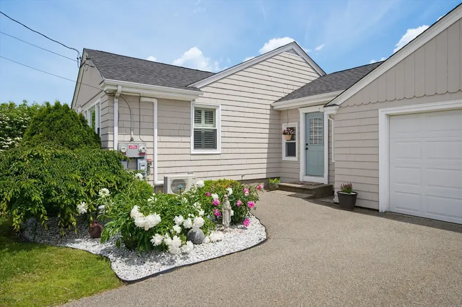 377 Kenyon Ave, Pawtucket, RI 02861 - #3