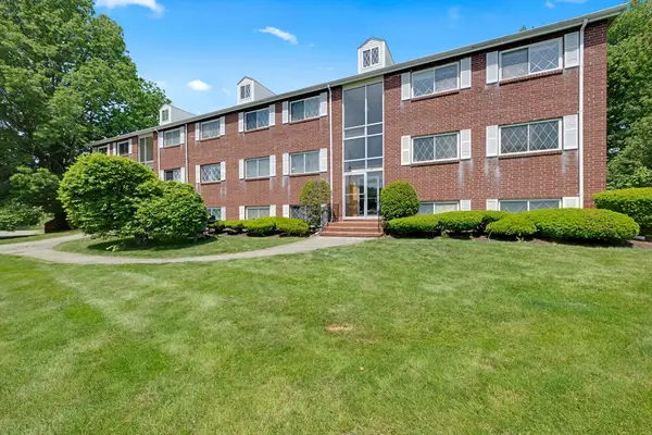 1 Fernview Avenue #6, North Andover, MA 01845