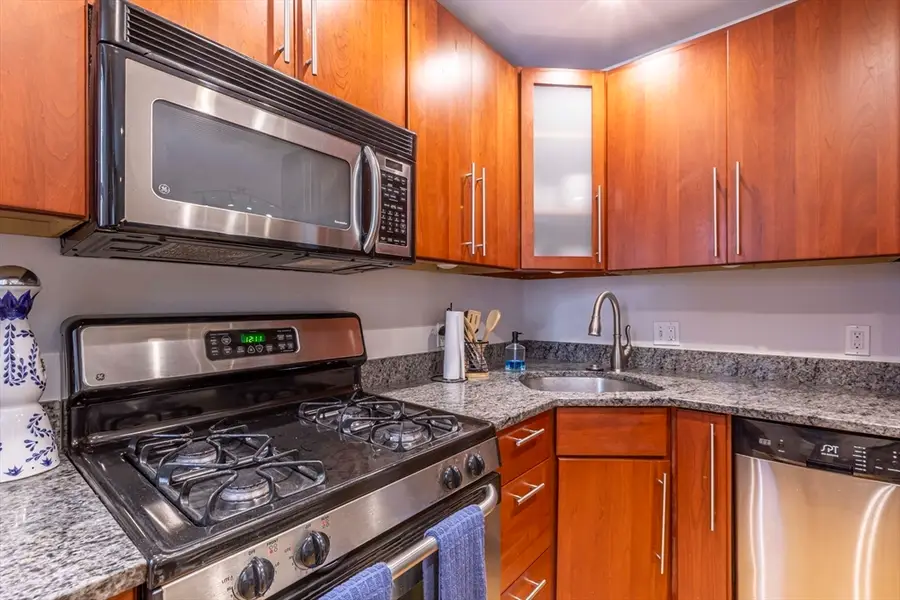 52 Cooper St. #1, Boston, MA 02113 - #2