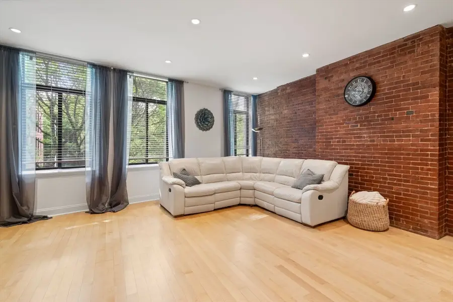 142 Commercial St #304, Boston, MA 02109 - #2