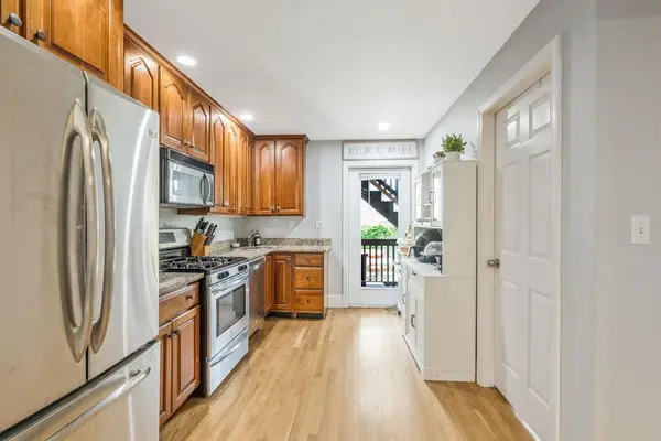 129 M St #1, Boston, MA 02127