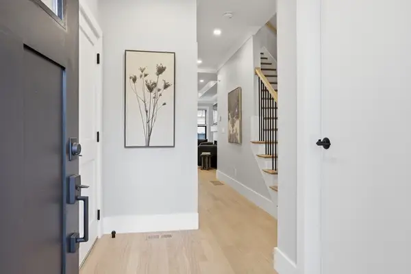 36 Loomis #103, Bedford, MA 01730