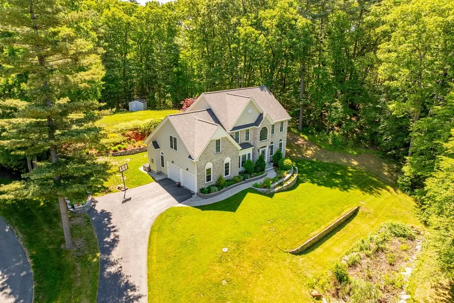 34 Beechwood Cir, Northborough, MA 01532 - #2
