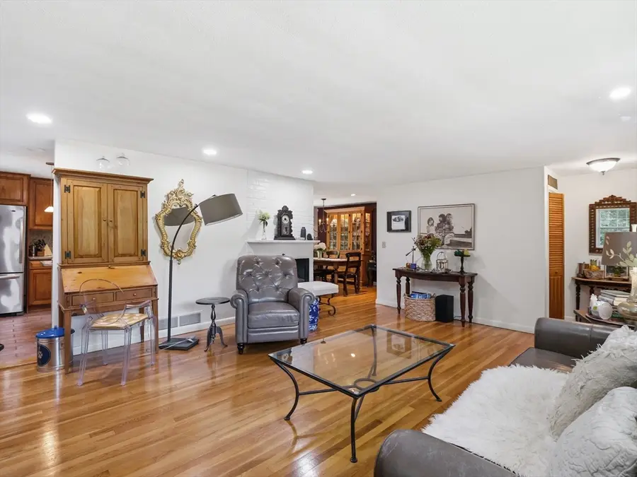77 Old Stage Rd, Chelmsford, MA 01824 - #3