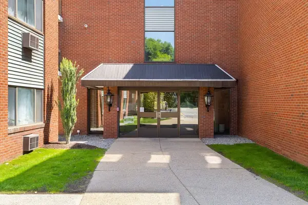 4975 Washington Street #207, Boston, MA 02132