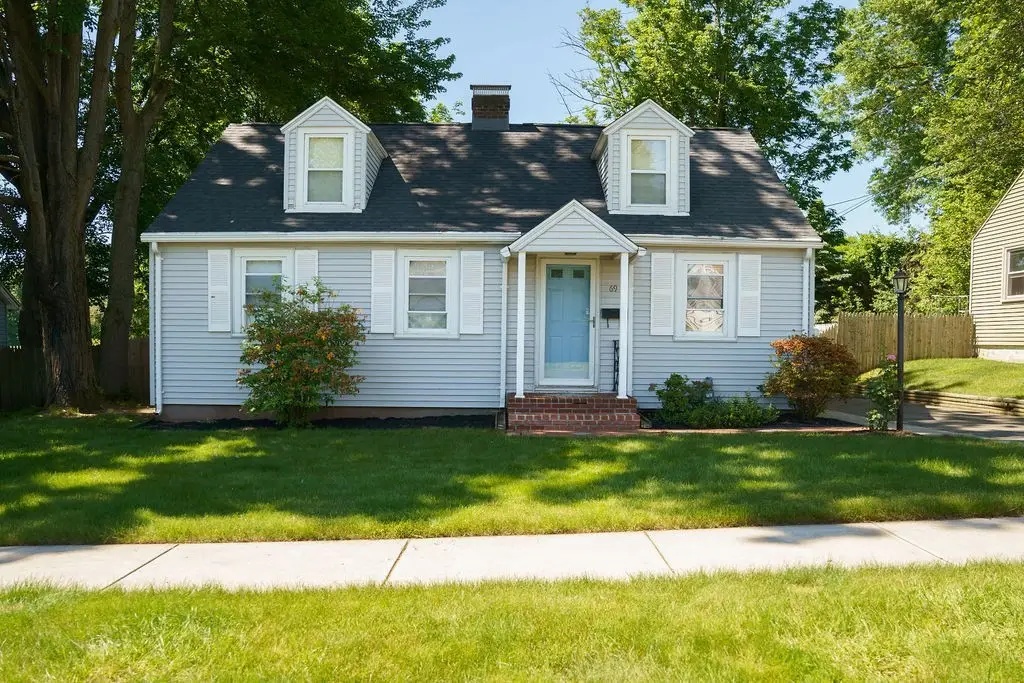 69 Alhambra Cir S, Agawam, MA 01001 - #1