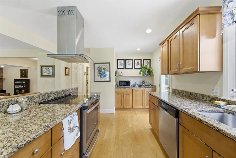 110 Parkerview St., Springfield, MA 01129 - #2