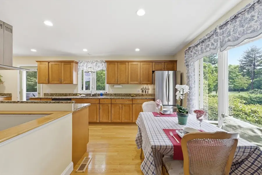 110 Parkerview St., Springfield, MA 01129 - #3
