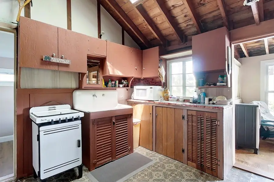 33 Watatic Pond Rd, Ashburnham, MA 01430 - #3