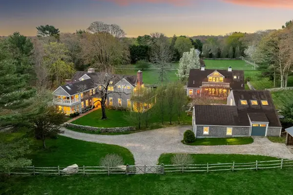 111 Slades Corner Road, Dartmouth, MA 02748