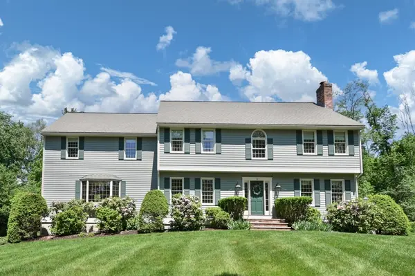 19 Knollcrest Dr, Andover, MA 01810