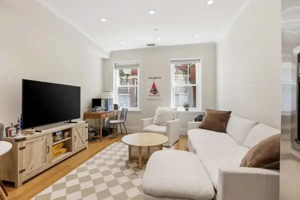 73 Myrtle St #2, Boston, MA 02114