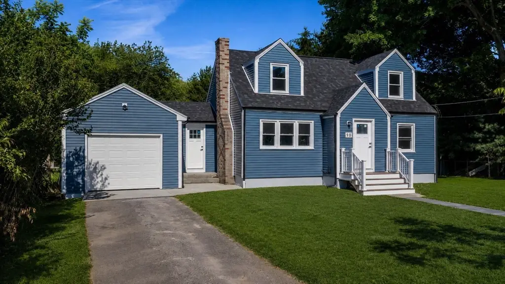 98 Hobart St, East Bridgewater, MA 02333 - #1