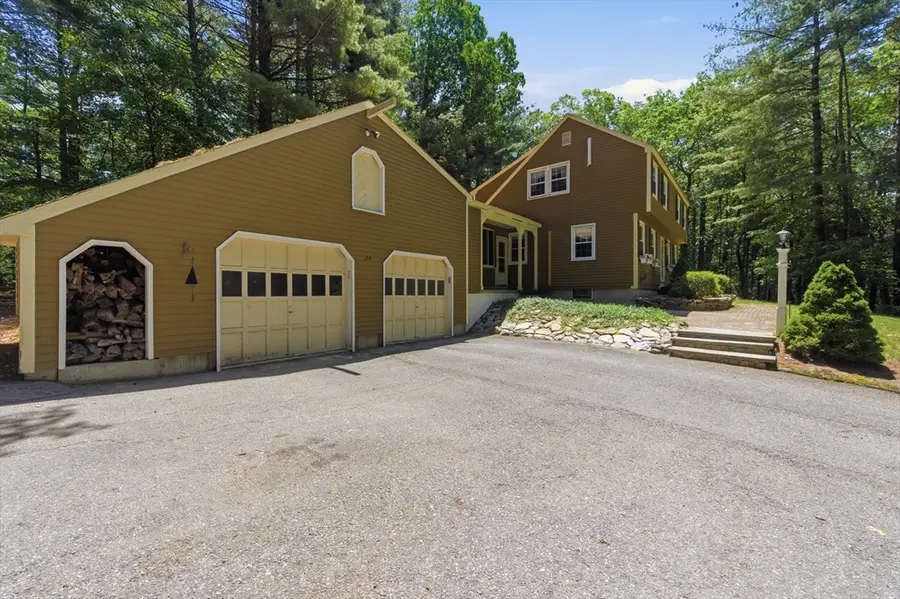 24 Novak Circle, Dracut, MA 01826 - #3