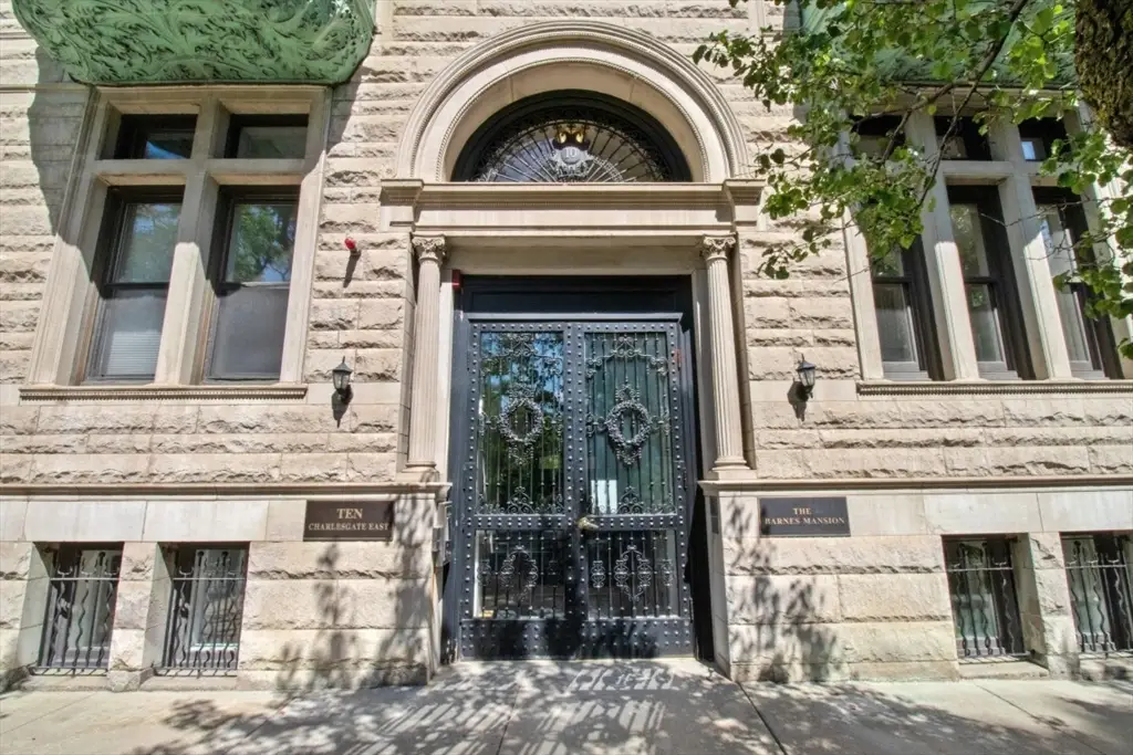 10 Charlesgate E #302, Boston, MA 02215 - #1