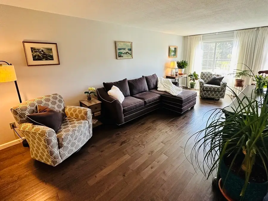 27 Waters Edge #27, Ludlow, MA 01056 - #3
