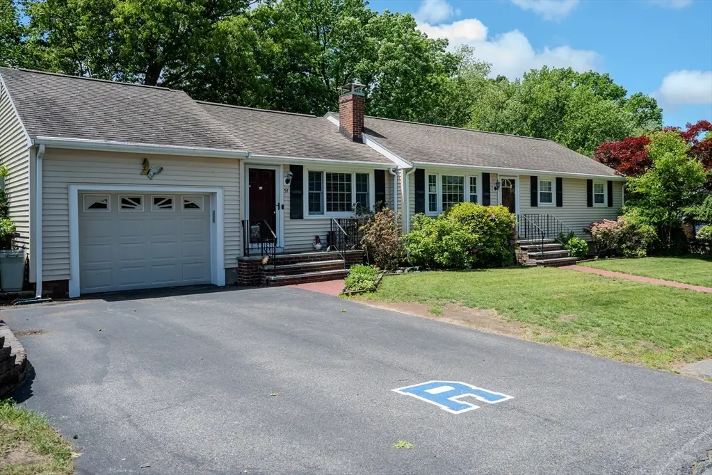 54 Stearns Dr, Randolph, MA 02368 - #1