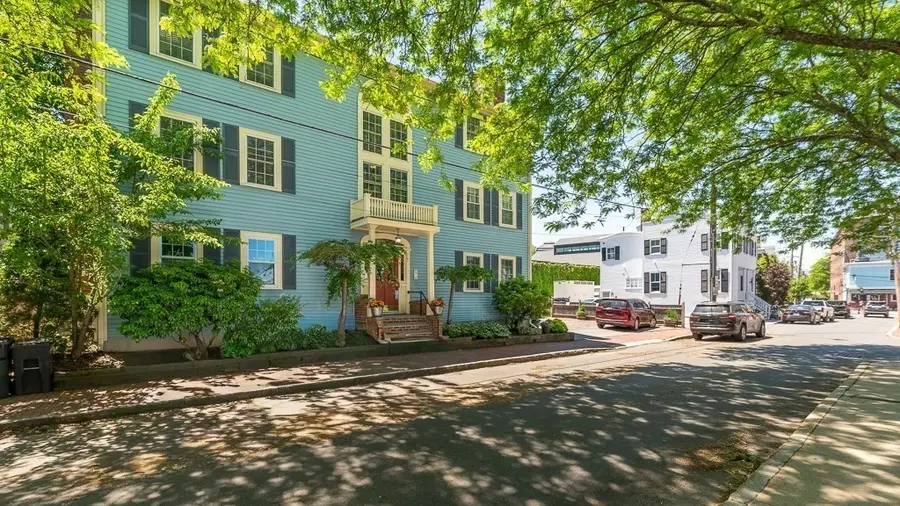 6 Temple Street #3, Newburyport, MA 01950 - #2