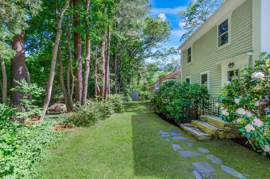 40 Allen St, Marion, MA 02738 - #2