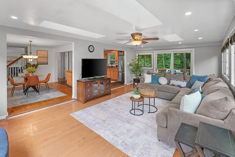 27 Searle Street, Georgetown, MA 01833 - #3