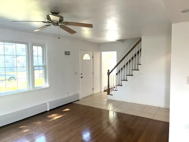 110 Longmeadow Dr, Lowell, MA 01852 - #2