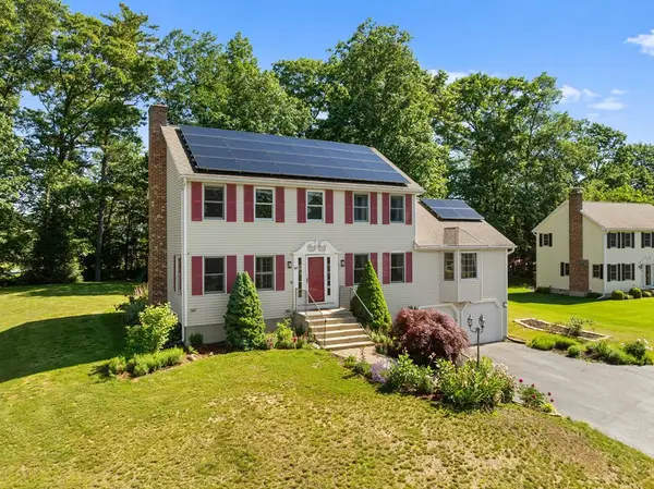 49 Larson Ave, Leominster, MA 01453