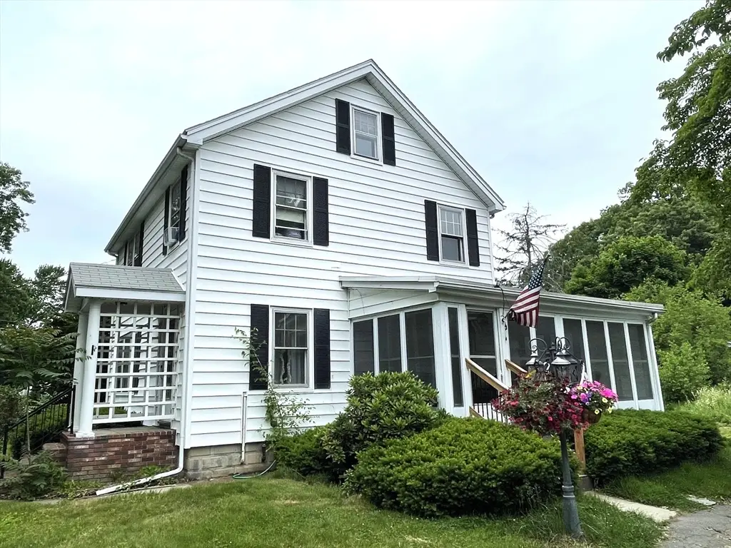 3 Lowell St, Burlington, MA 01803 - #1