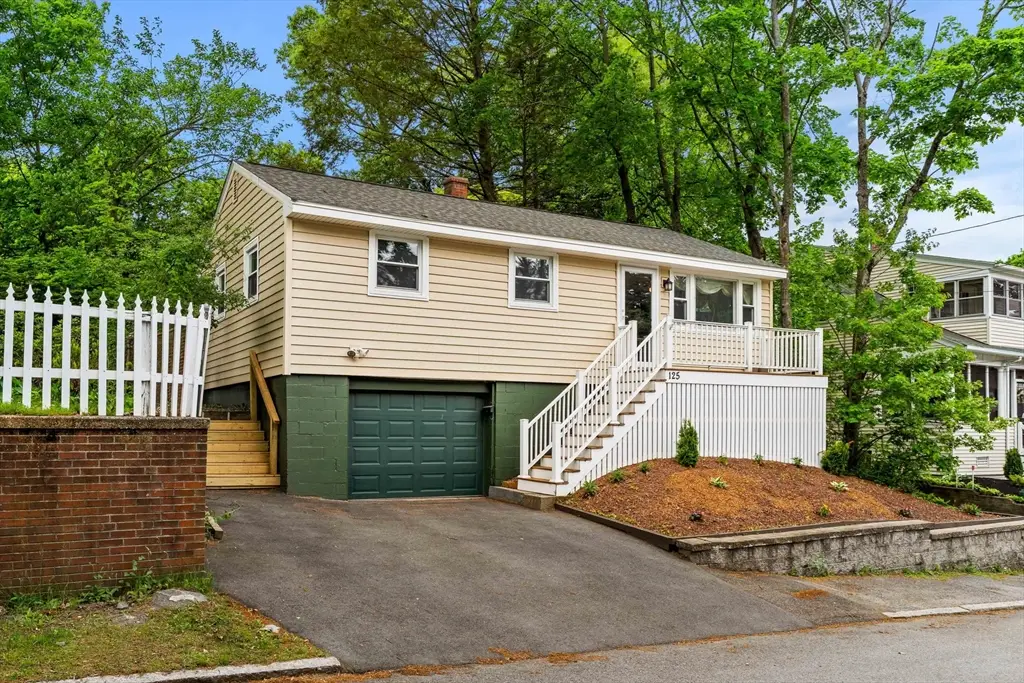 125 Hoyt Ave, Lowell, MA 01852 - #1