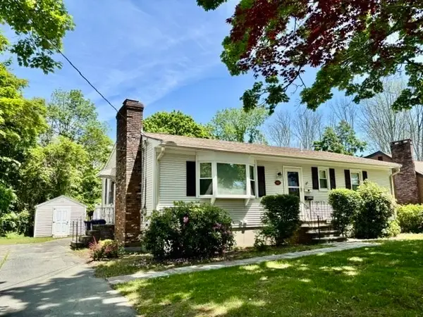 4122 Acushnet Ave, New Bedford, MA 02745
