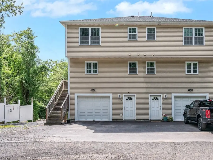 18 Bartlett Ave #18, Chelmsford, MA 01824 - #2