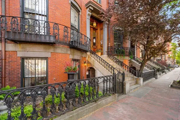 617 Massachusetts Ave #1, Boston, MA 02118