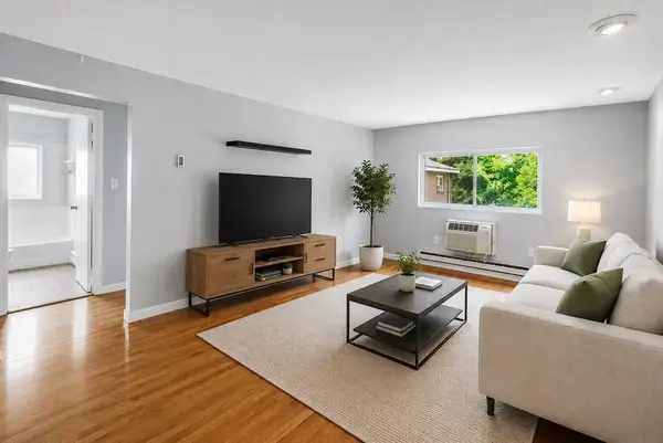 7 Glen Ave #11, Chelmsford, MA 01824