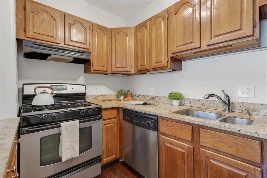 74 Gilman St #4, Somerville, MA 02145 - #3