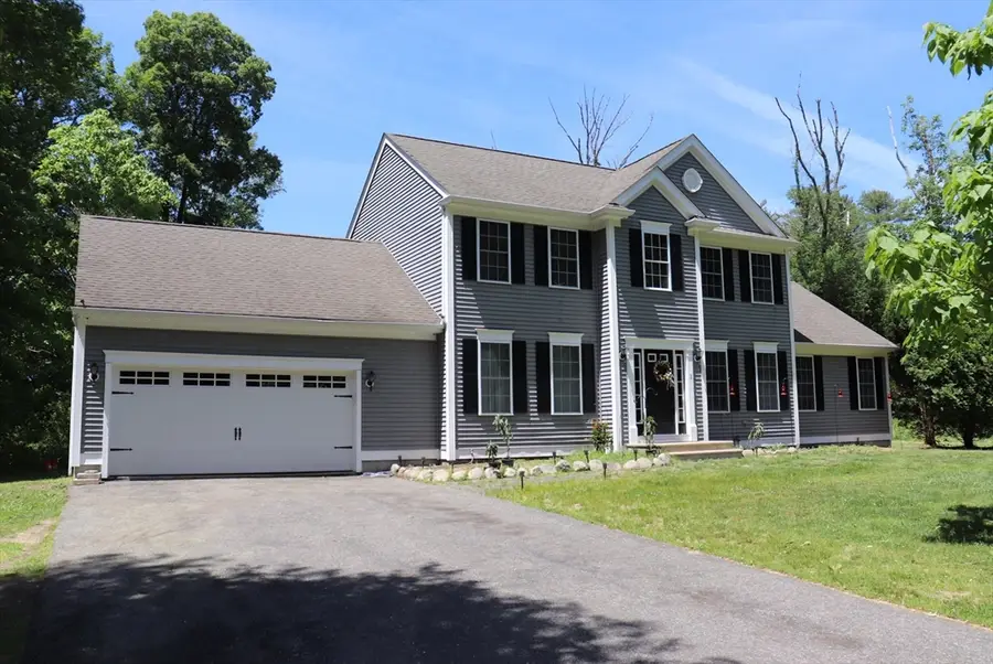 2 Collins Ln, Dartmouth, MA 02747 - #2