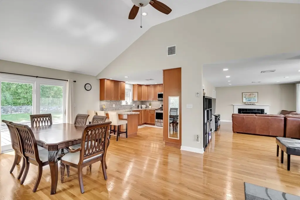7 Liana, Woburn, MA 01801 - #1