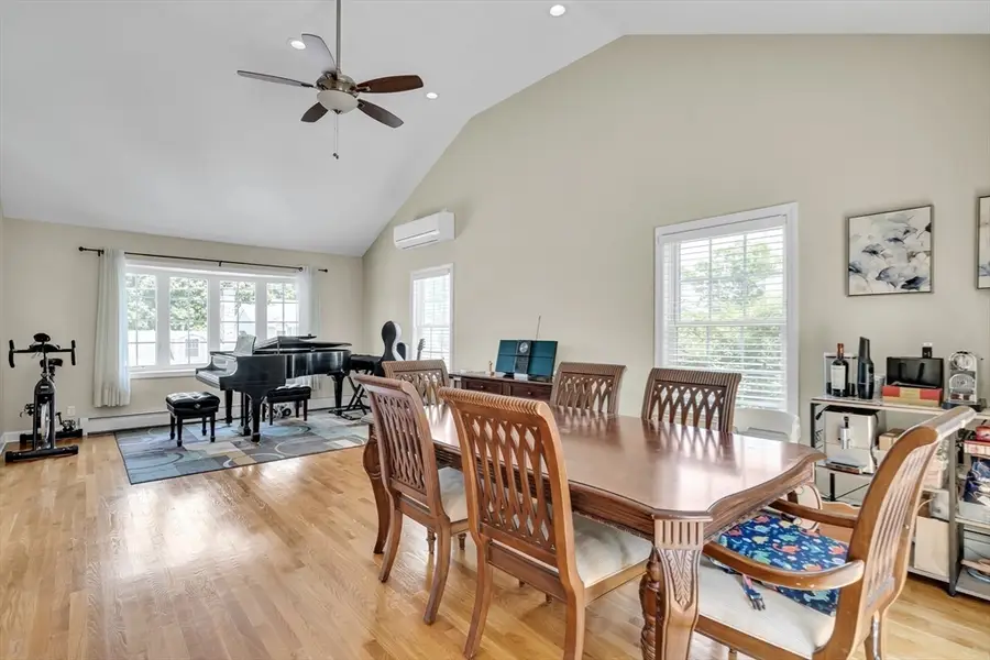 7 Liana, Woburn, MA 01801 - #2