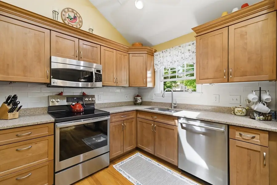 22 Lindale Ave, Weymouth, MA 02191 - #3
