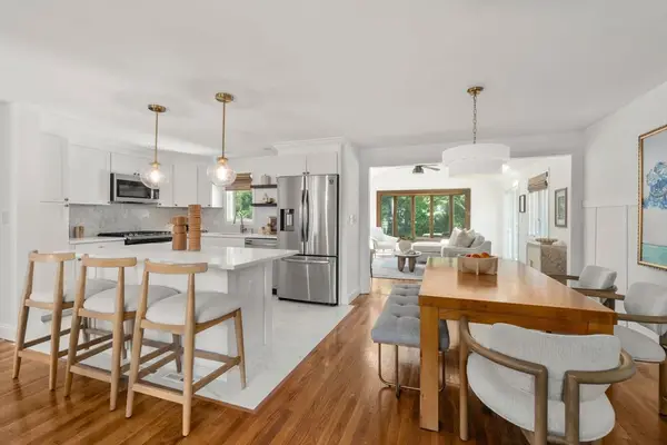 63 Massasoit Ln, Hanover, MA 02339