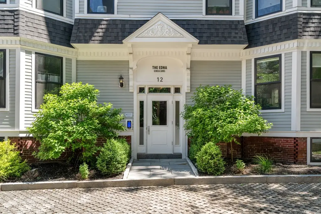12 Arnold Circle #3, Cambridge, MA 02139 - #1