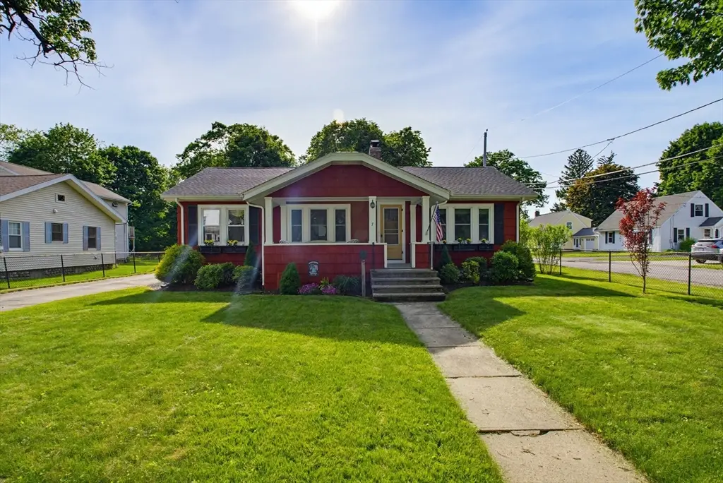 7 West St, Oxford, MA 01540 - #1