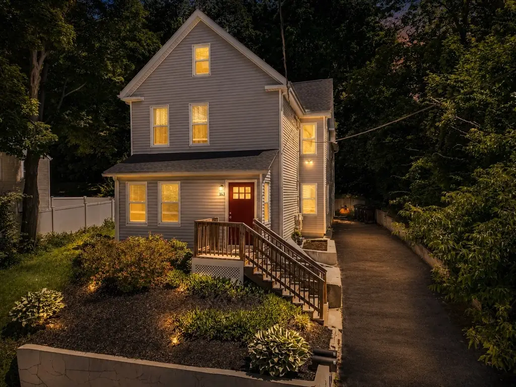 163 Elm St #1, Amesbury, MA 01913 - #1
