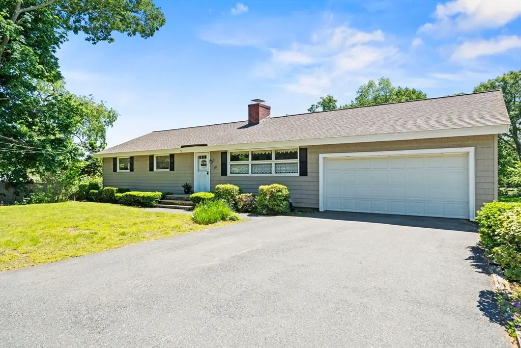 111 Hamilton St, Saugus, MA 01906 - #1
