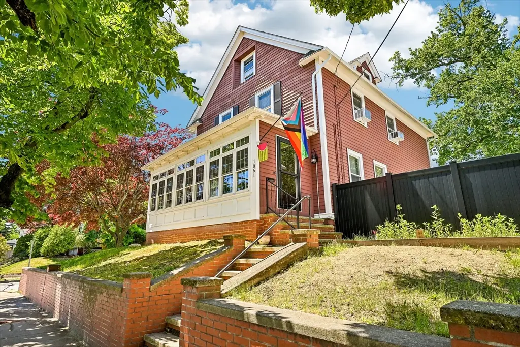 1061 Narragansett Blvd, Cranston, RI 02905 - #1