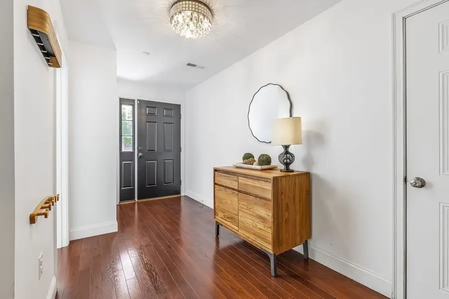 30 Webster St #4, Needham, MA 02494 - #3