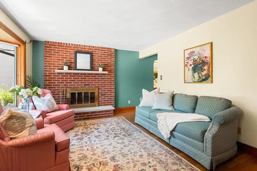 26 Lawrence Ln, Arlington, MA 02474 - #3