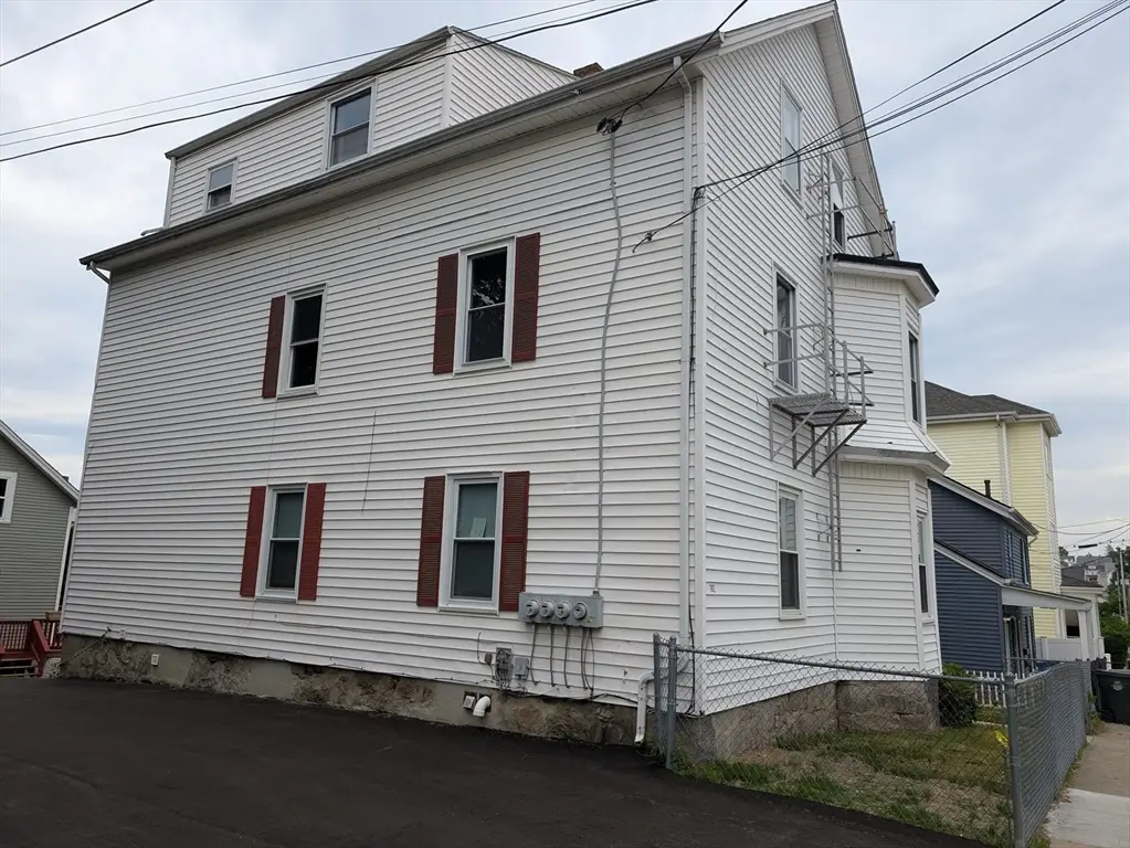 162 Rockland St, Fall River, MA 02724 - #1