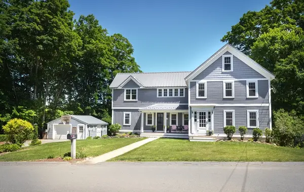 22 Harris St, Clinton, MA 01510