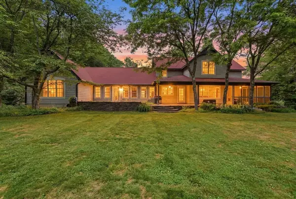 18 Eveningstar Dr, Amherst, MA 01002