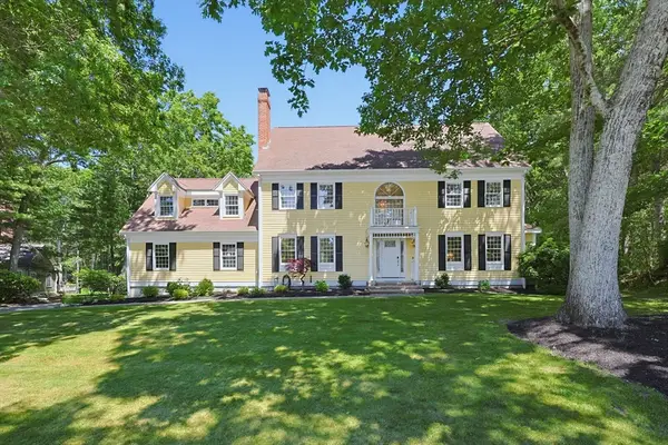 8 Turner Hill Road, Medfield, MA 02052
