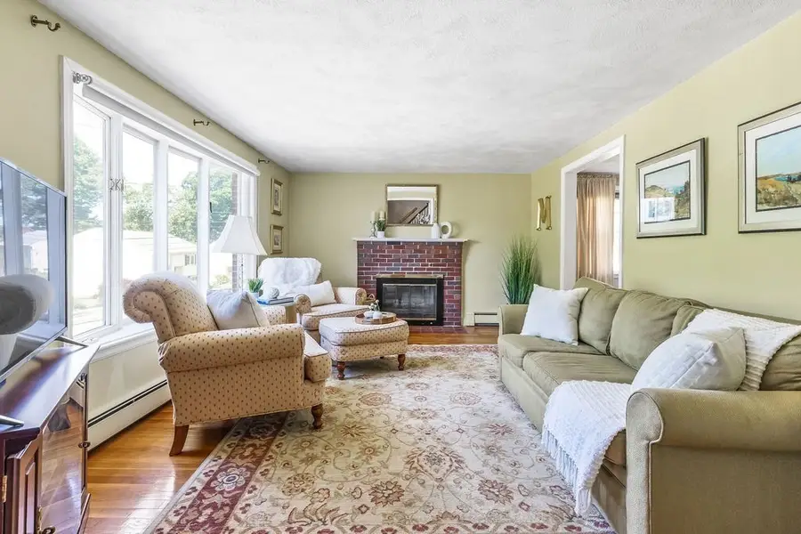 41 Sunset Hill Rd, Boston, MA 02132 - #3